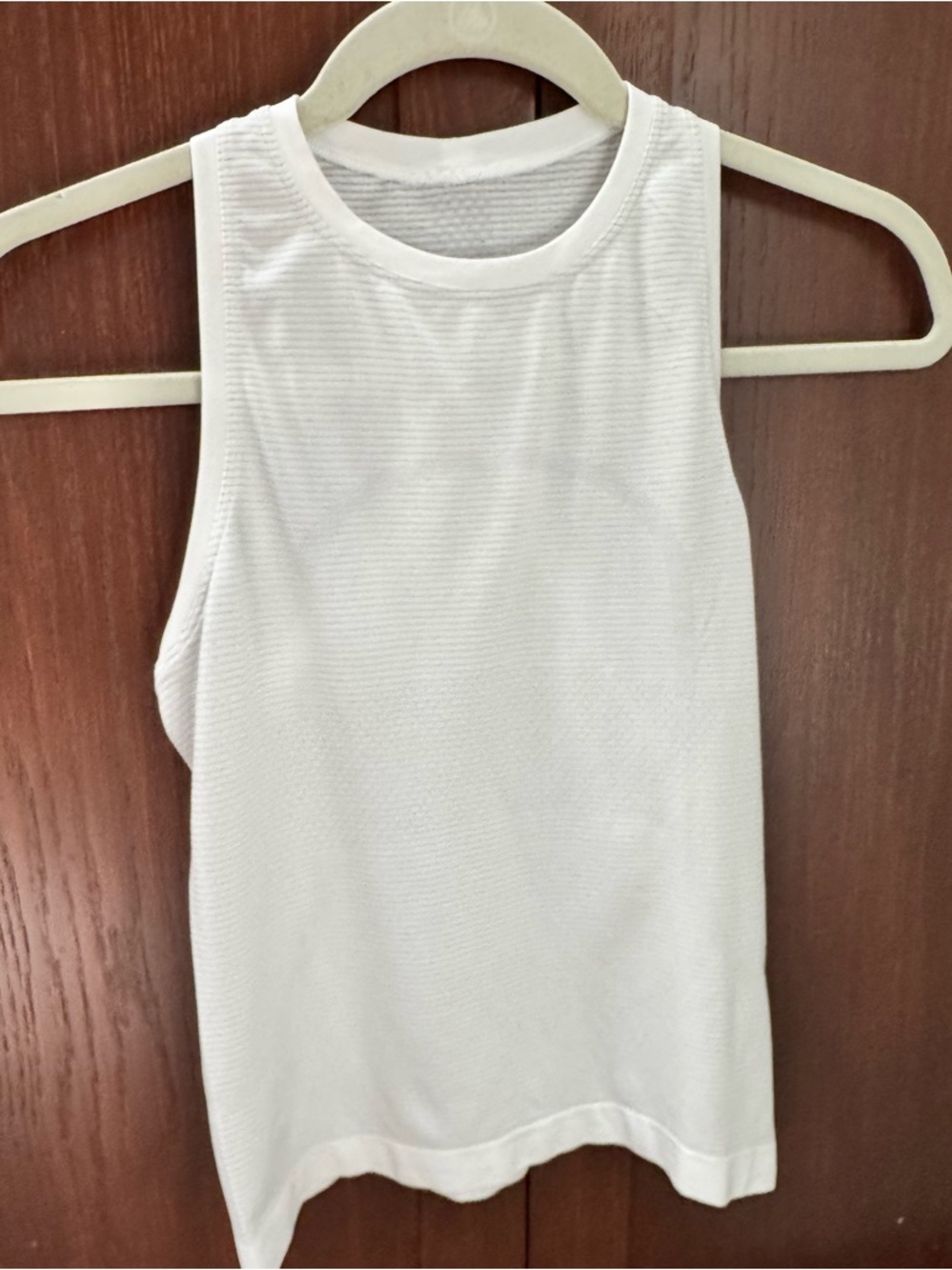 Women's LULULEMON swiftly White Tank Top size 2